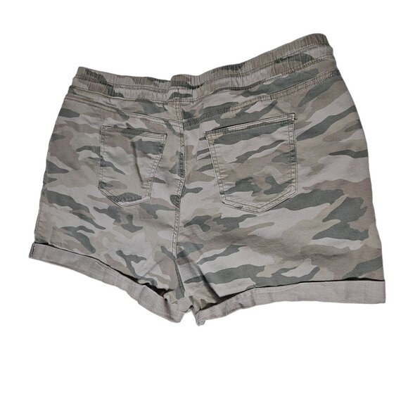 Time and Tru Camouflage Casual Shorts Womens Plus Size 3XL Camo High Waist - Picture 2 of 3